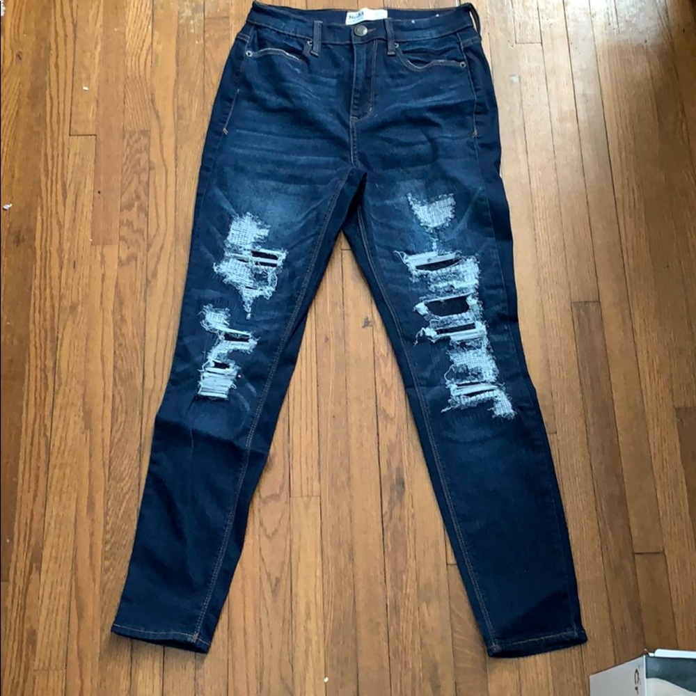 Juniors or women’s skinny jeans